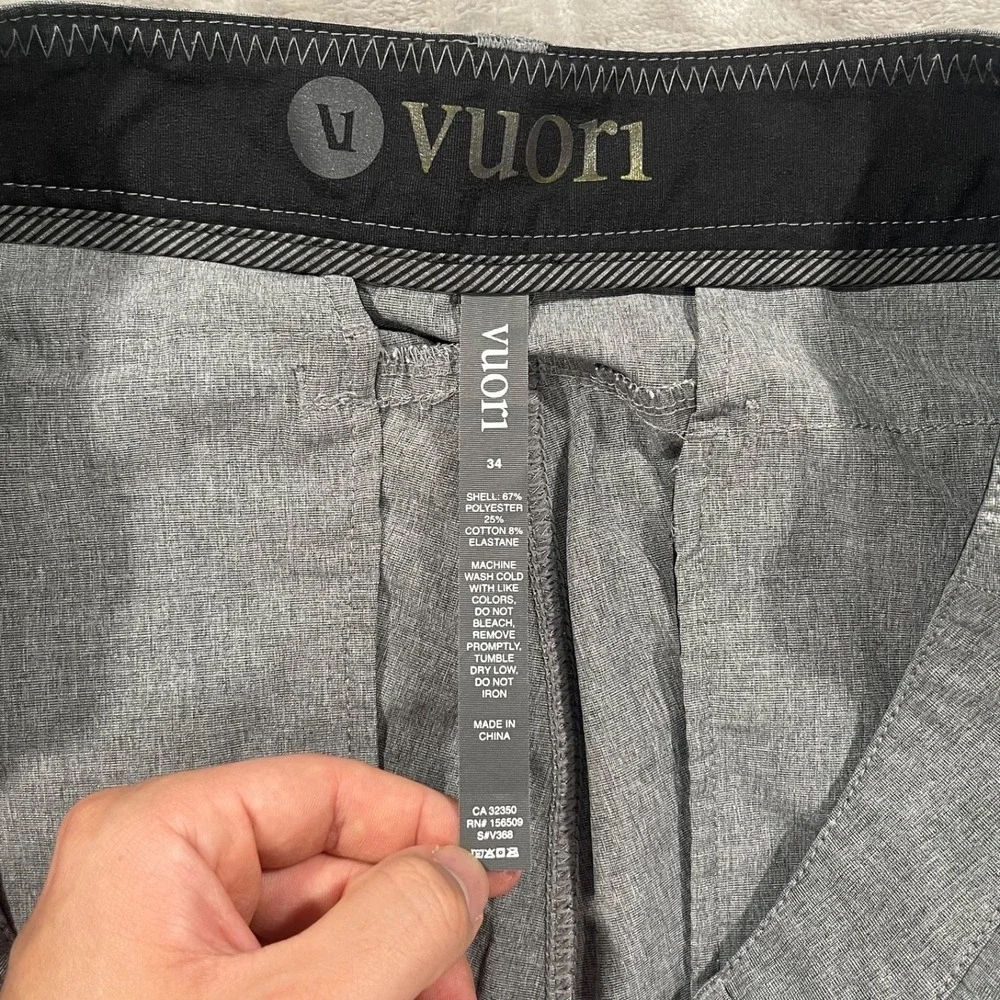 Vuori Aim Shorts Mens 34 Gray Performance Stretch Golf Casual Chino Preppy